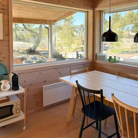 Lys Med Naturtomt Ved Oslofjorden Feriehus *