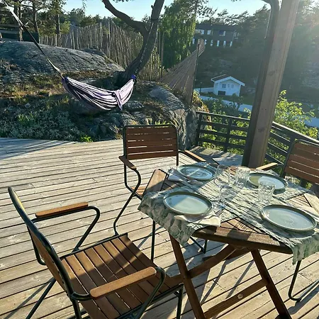 Lys Med Naturtomt Ved Oslofjorden Feriehus